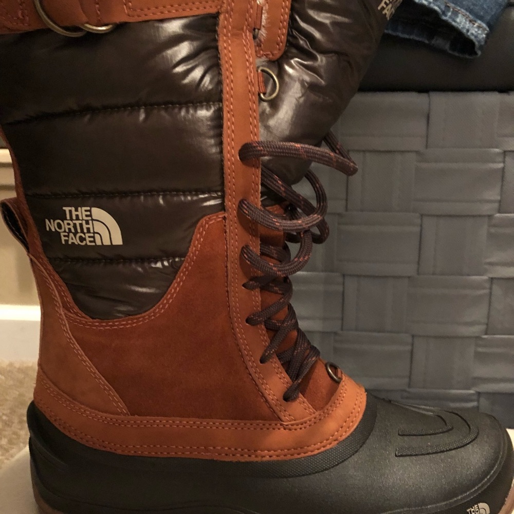 North Face snowboots